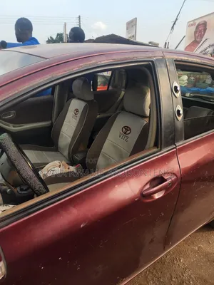 Toyota Vitz 2008 Maroon
