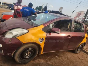 Toyota Vitz 2008 Maroon