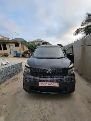 Toyota Voxy X 4WD 8-Seater 2013 Black