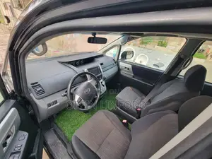 Toyota Voxy X 4WD 8-Seater 2013 Black
