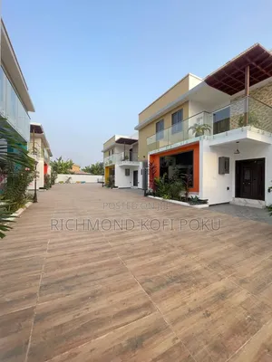 4bdrm Townhouse/Terrace in Kofis Realty, Baatsona Total for sale