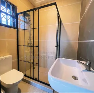 4bdrm Townhouse/Terrace in Kofis Realty, Baatsona Total for sale