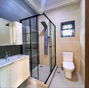 4bdrm Townhouse/Terrace in Kofis Realty, Baatsona Total for sale