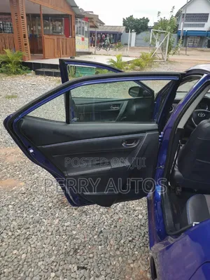Toyota Corolla 2018 Blue