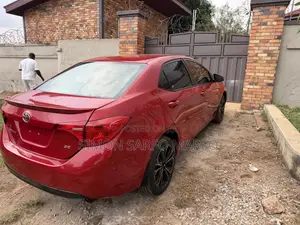 Toyota Corolla SE (1.8L 4cyl 2A) 2018 Red