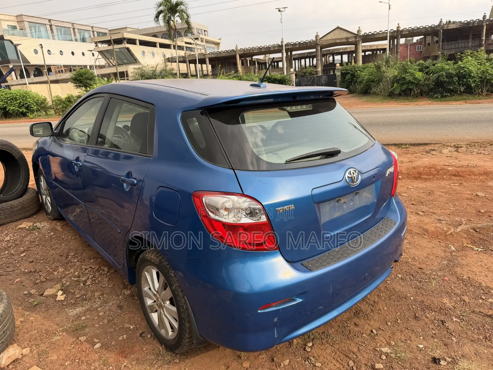 Toyota Matrix Hatchback FWD (1.8L 4cyl 5M) 2010 Blue