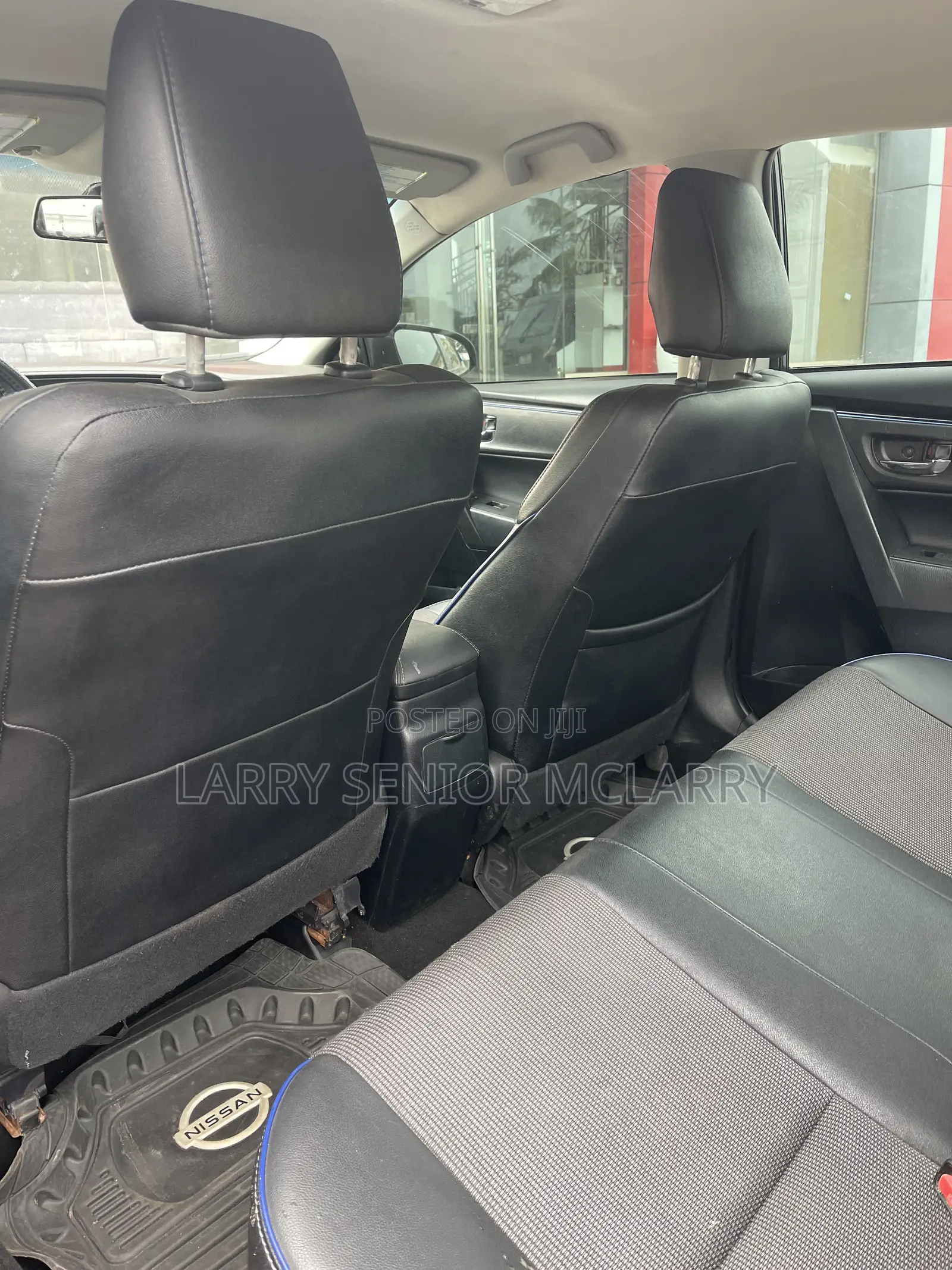 Toyota Corolla SE (1.8L 4cyl 6M) 2018 Blue