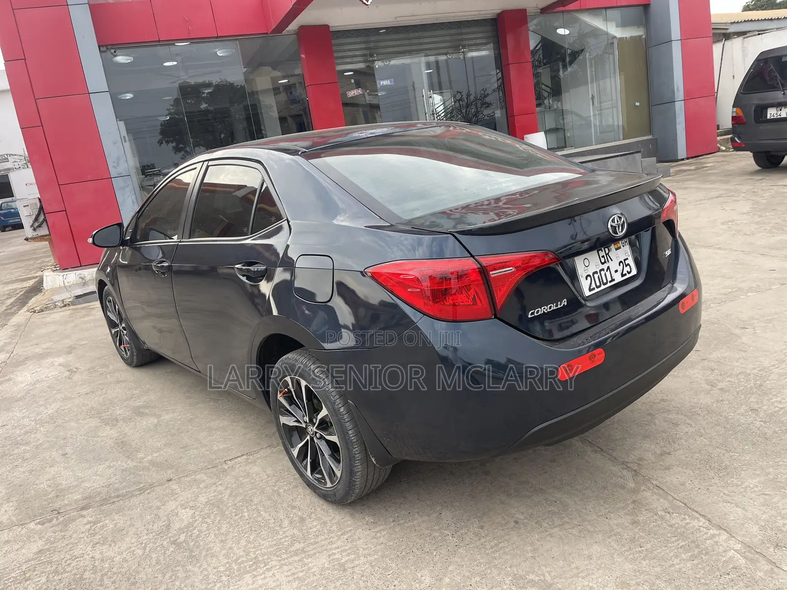 Toyota Corolla SE (1.8L 4cyl 6M) 2018 Blue