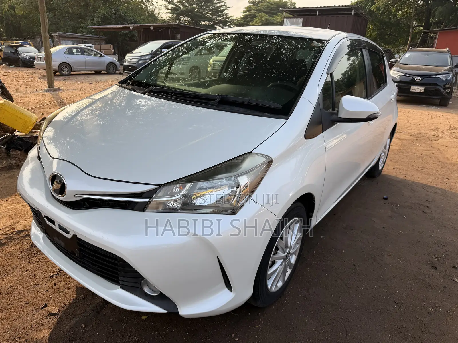 Toyota Vitz 1.3 FWD 5dr 2014 White