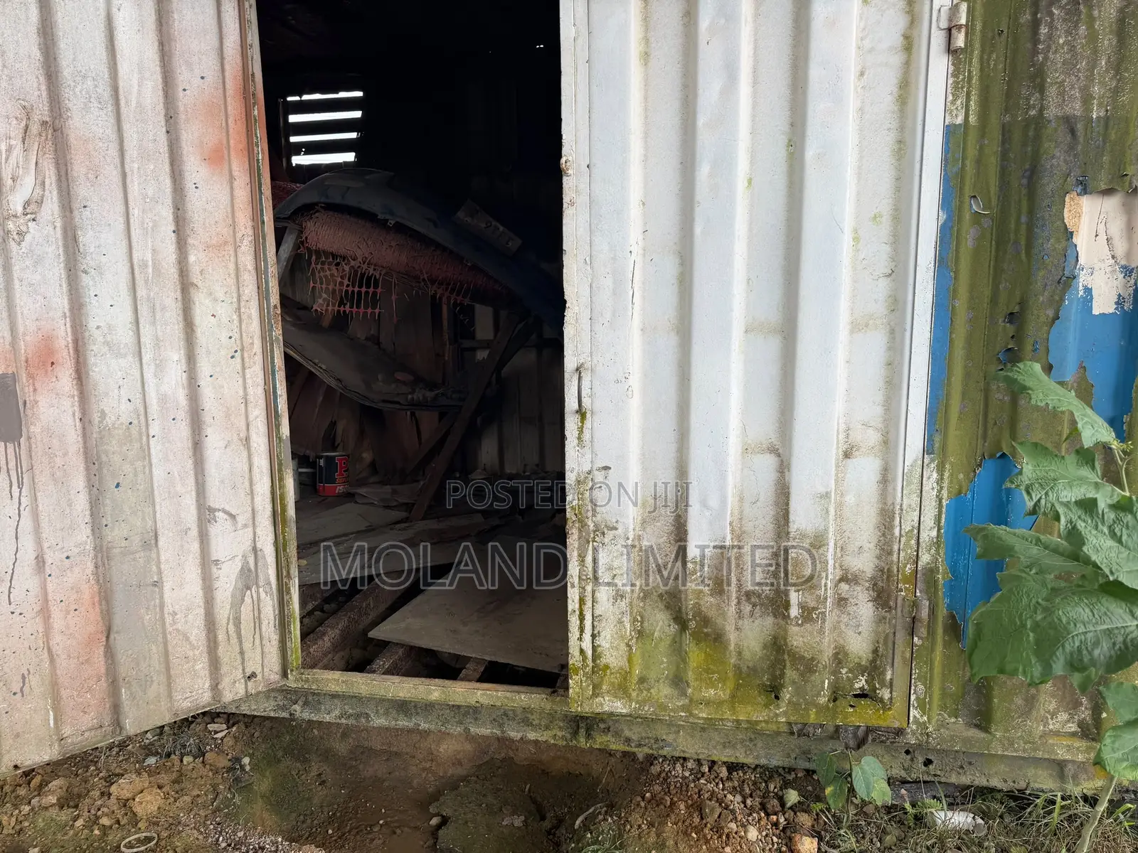 4 Containers With Canopy