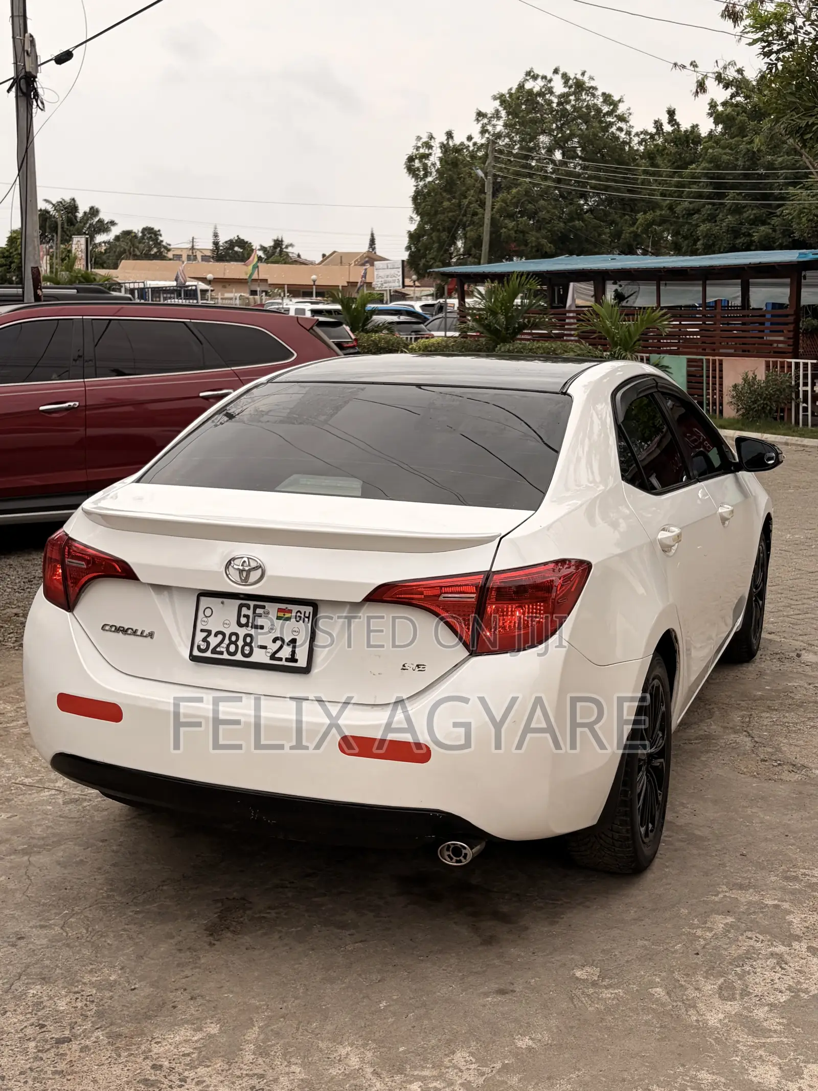 Toyota Corolla SE 4dr Sedan (1.8L 4cyl CVT) 2017 White