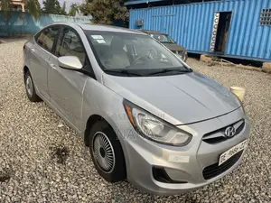 Hyundai Accent GLS 4dr Sedan (1.6L 4cyl 6A) 2014 Silver