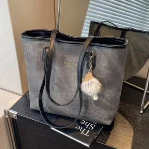 Fashionable Tote Bag