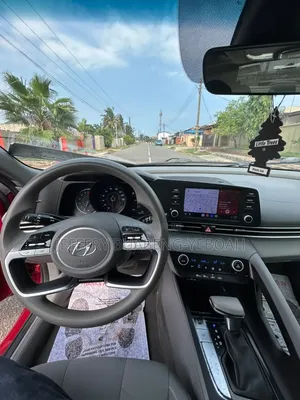 Hyundai Elantra 2021 Red