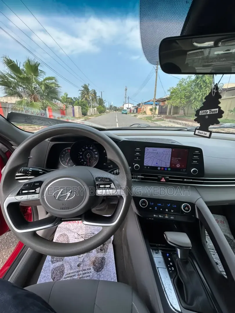 Hyundai Elantra 2021 Red