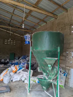Poultry Farm Workers Needed