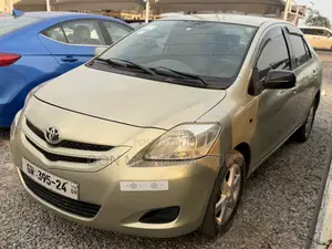 Toyota Belta 2010 Green