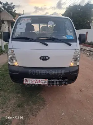 Kia Granbird 2006 White