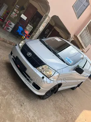 Toyota HiAce 2008 Silver