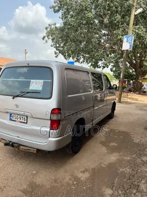 Toyota HiAce 2008 Silver