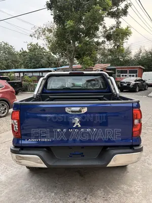 New Peugeot Landtrek 2023 Blue