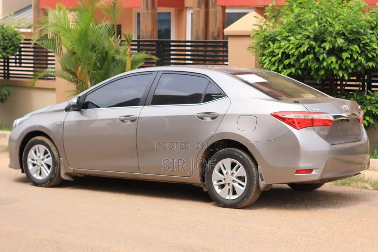 Toyota Corolla 2017 Gray