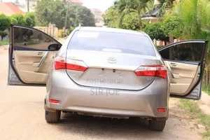 Toyota Corolla 2017 Gray