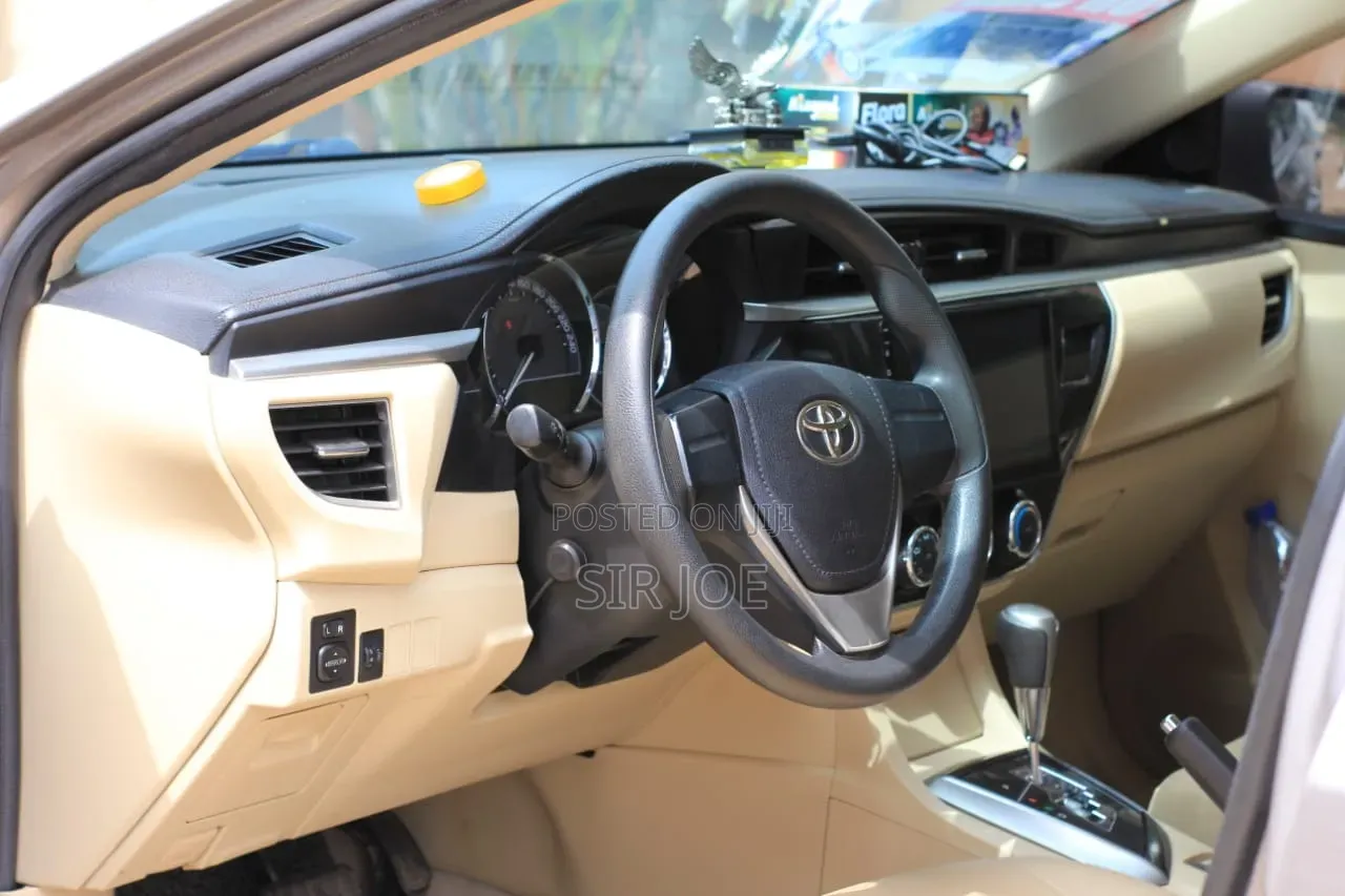 Toyota Corolla 2017 Gray