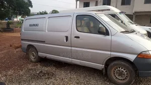 Toyota Grand HiAce 2001 Gray