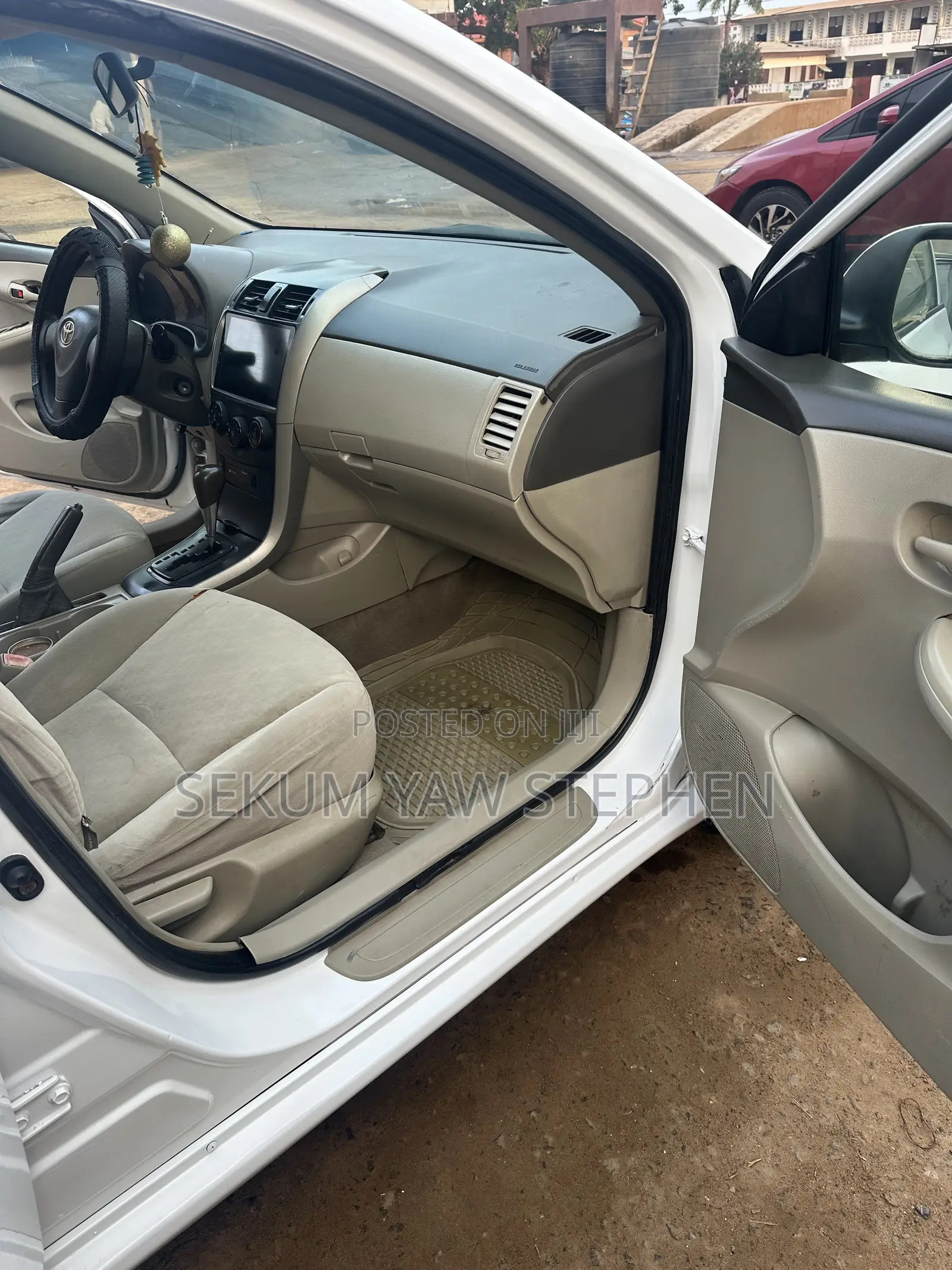 Toyota Corolla 2010 White
