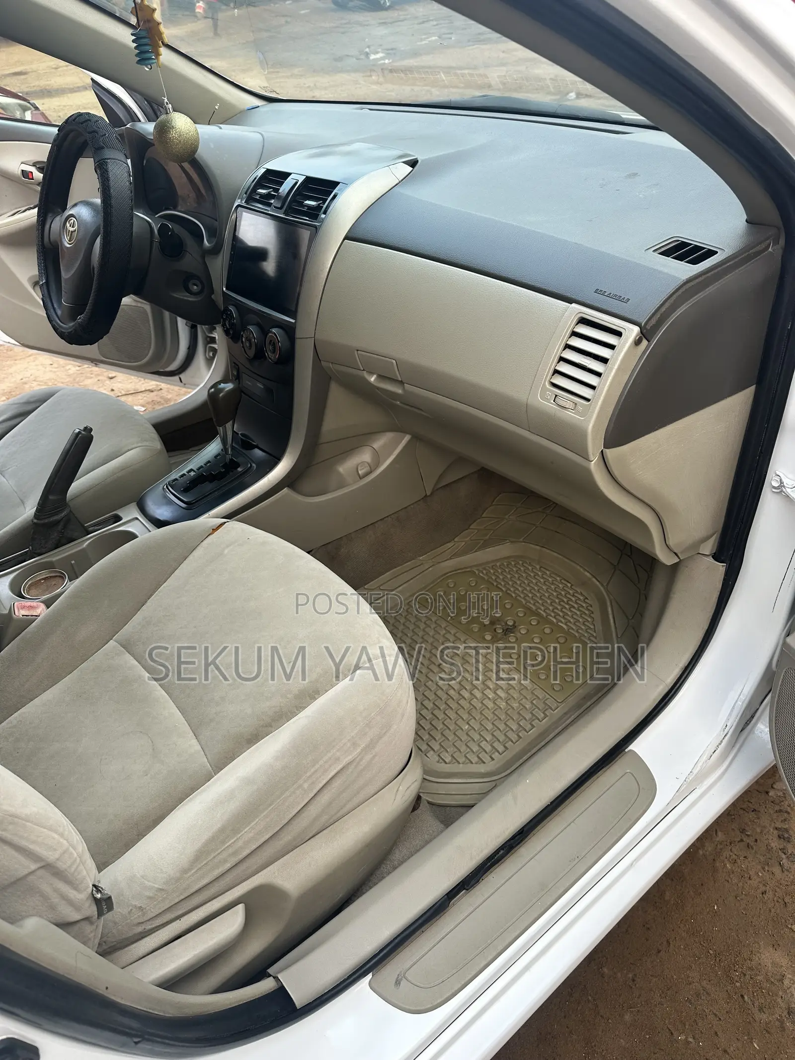 Toyota Corolla 2010 White