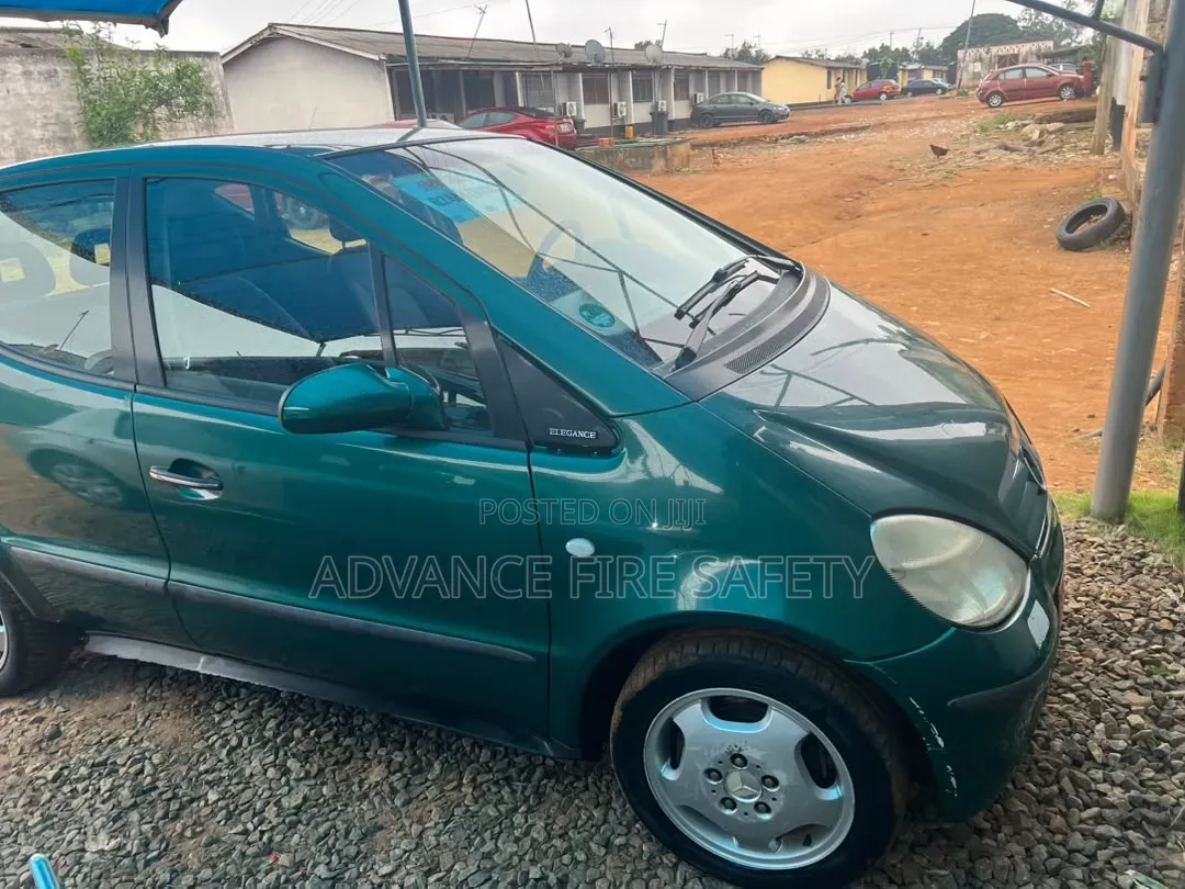 Mercedes-Benz 1420 2006 Green