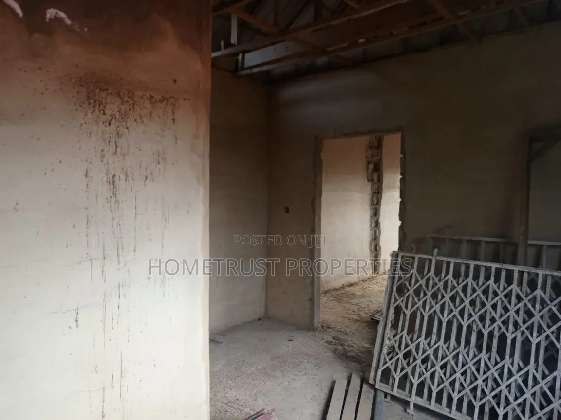4bdrm Duplex in Amasaman Ashaleja for sale