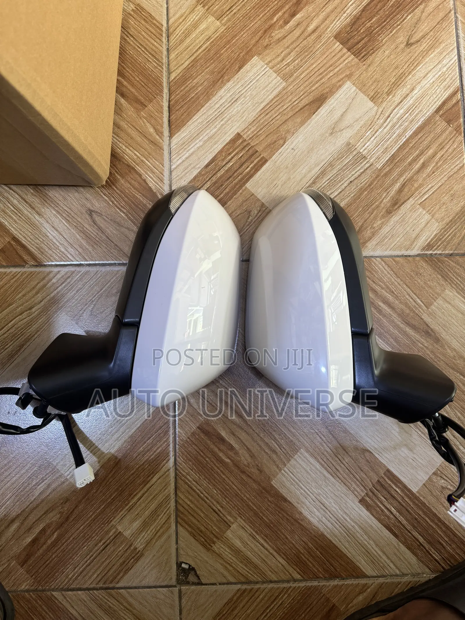 Toyota Corolla Mirror Available