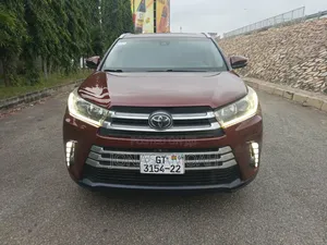 Toyota Highlander 2018 Brown