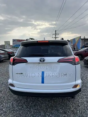 Toyota RAV4 2017 White