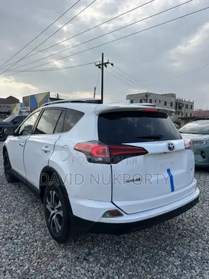 Toyota RAV4 2017 White