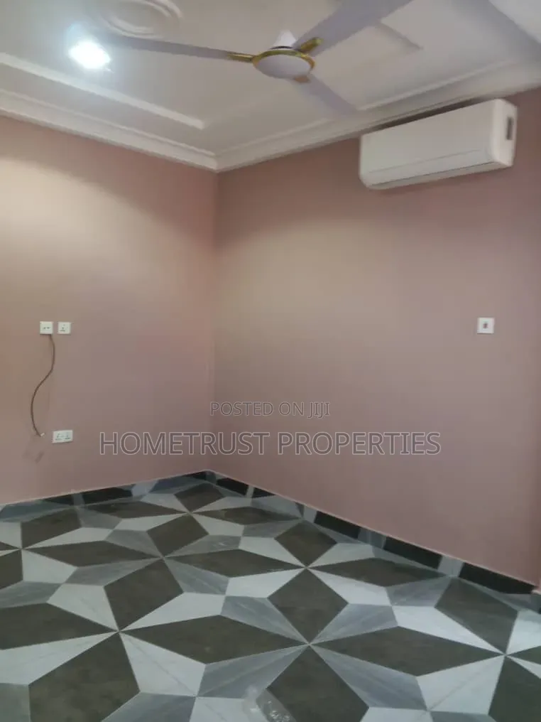 2bdrm Apartment in Pokuase Ayawoso for rent