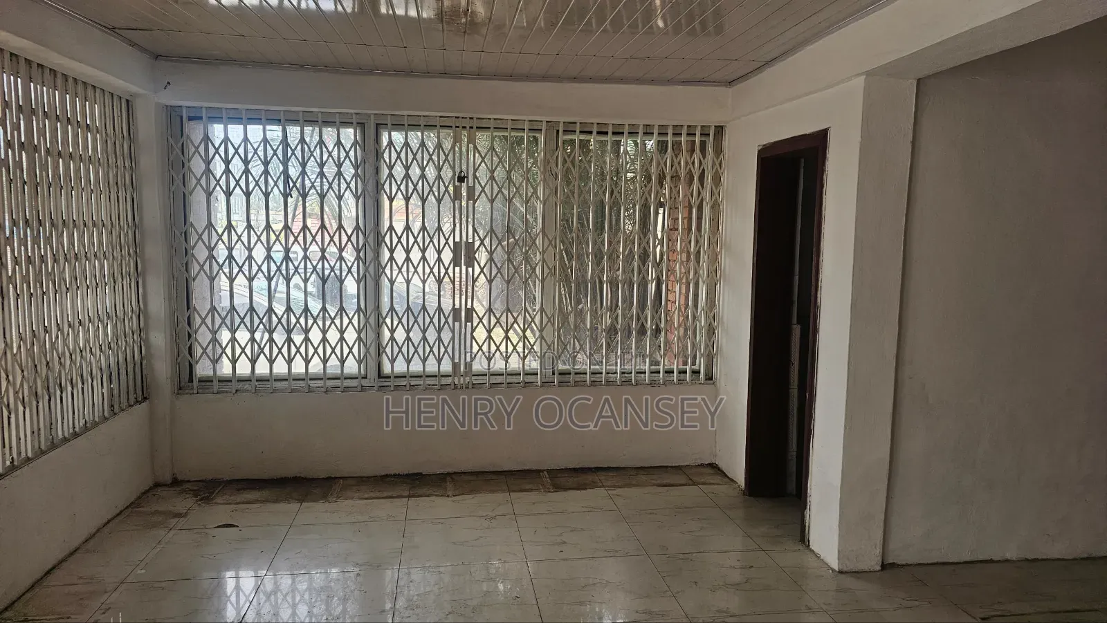 Shops or Office Spaces for Rent - Oxford Street