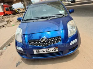 Toyota Vitz 2010 Blue