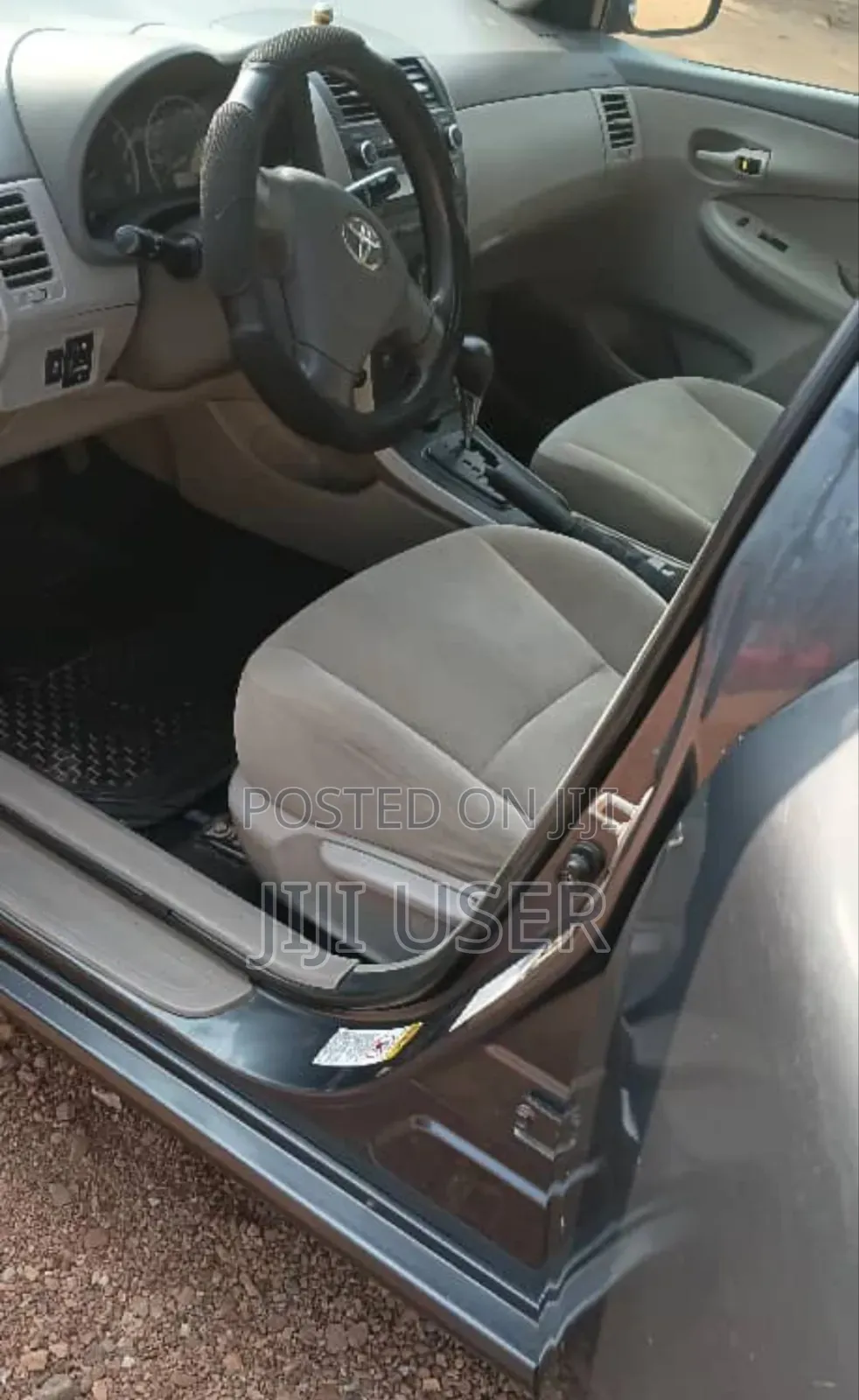 Toyota Corolla 2010 Gray
