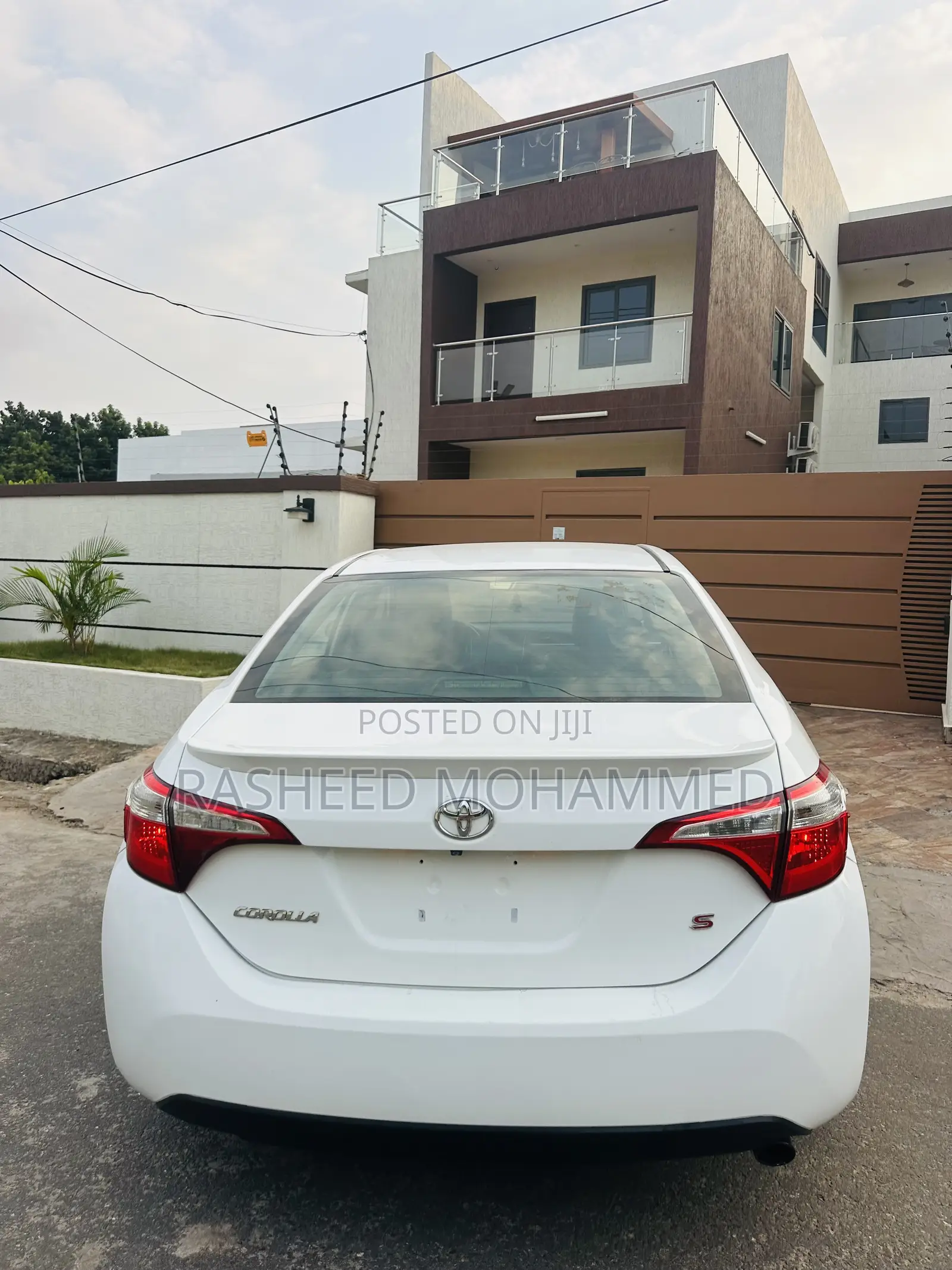 Toyota Corolla S 4dr Sedan (1.8L 4cyl CVT) 2016 White