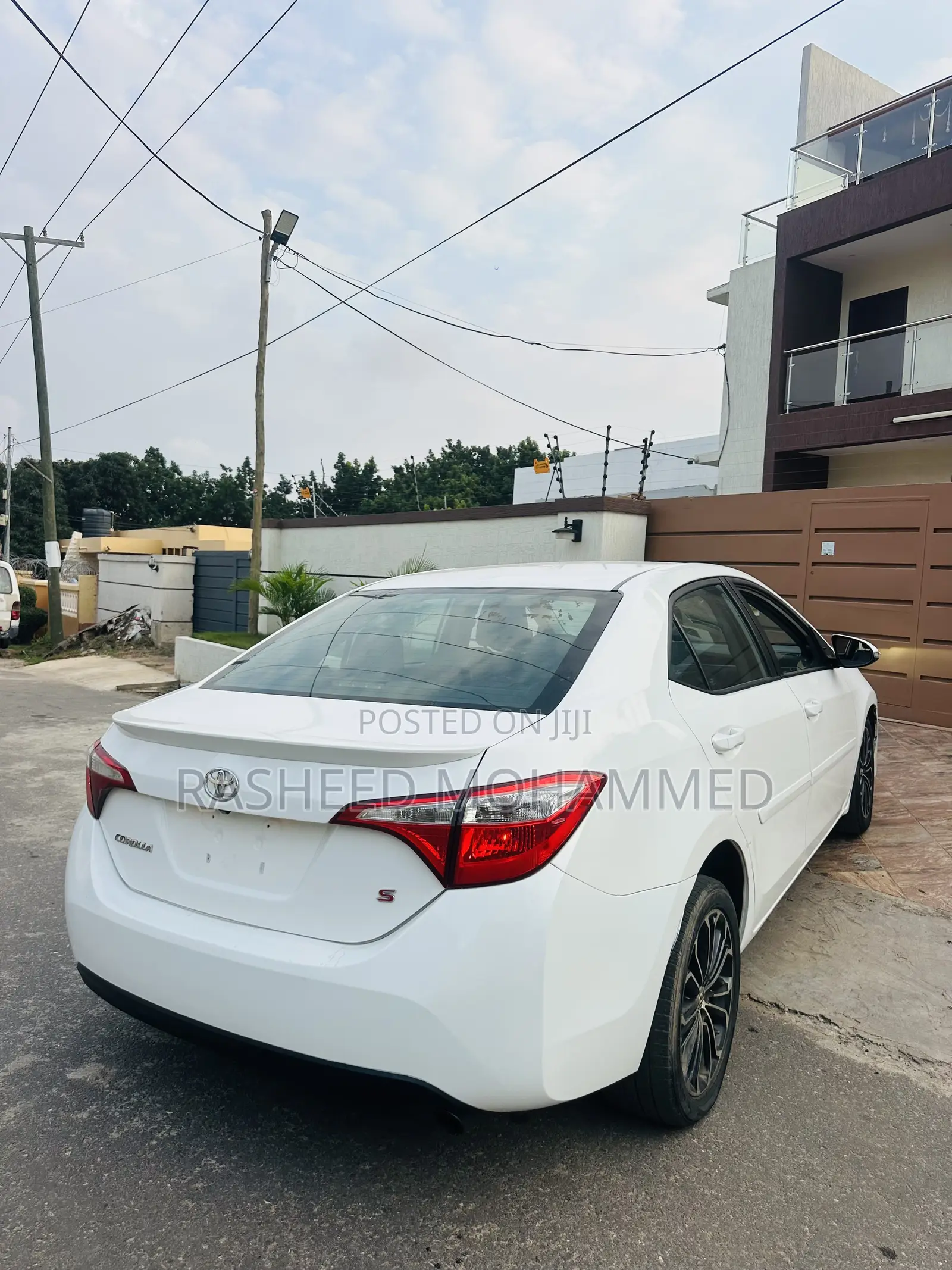 Toyota Corolla S 4dr Sedan (1.8L 4cyl CVT) 2016 White