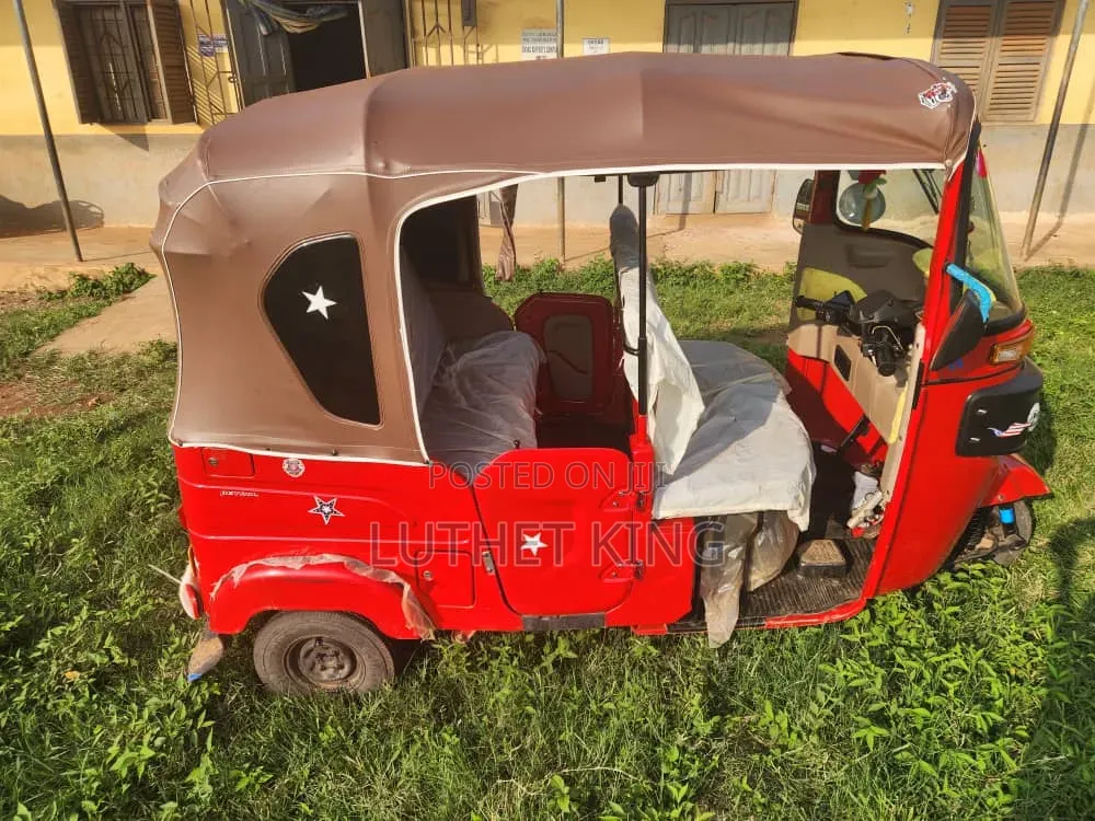 New Bajaj RE 2026 Red