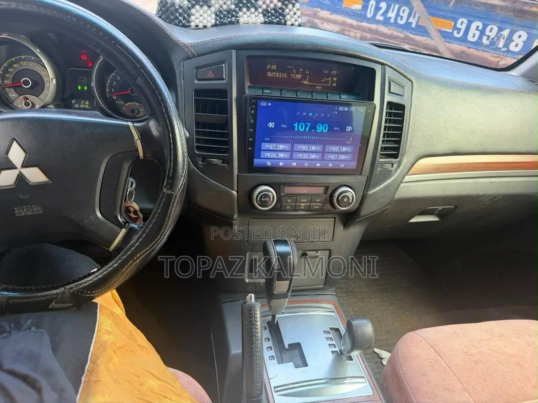 Mitsubishi Pajero 2016 Gray