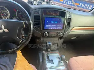 Mitsubishi Pajero 2016 Gray