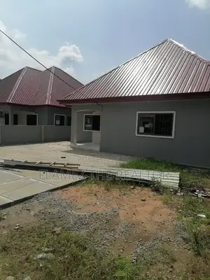 3bdrm House in Opah Estate, Amasaman for sale