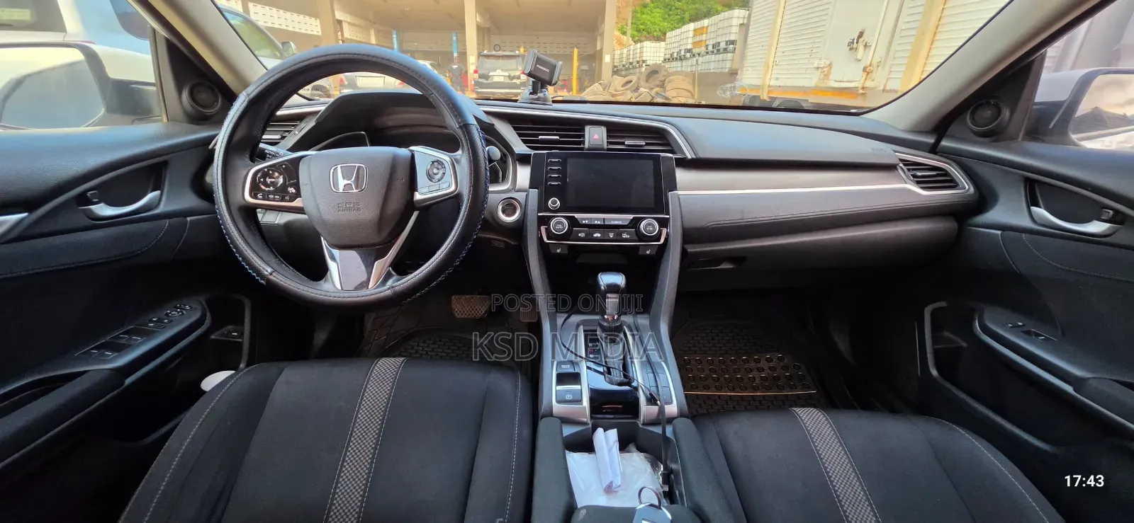 Honda Civic EX 2021 White