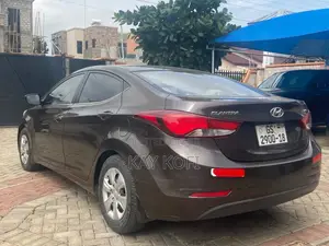 Hyundai Elantra SE 4dr Sedan (1.8L 4cyl 6A) 2015 Brown