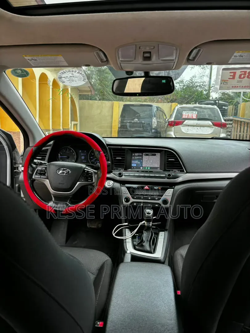 Hyundai Elantra Value Edition 2018 White
